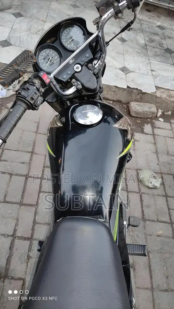 Honda 125cc Deluxe Motorcycle