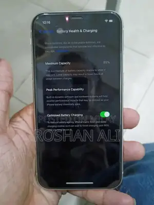 Apple iPhone 11 Unlocked Smartphone White 128GB