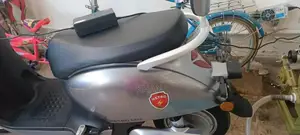 Metro M6 Electric Scooter - Long Range Urban Commuter