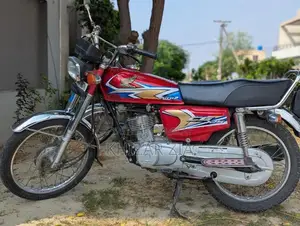 Photo - Honda 125cc Motorcycle - 2020 Model in Great Condition