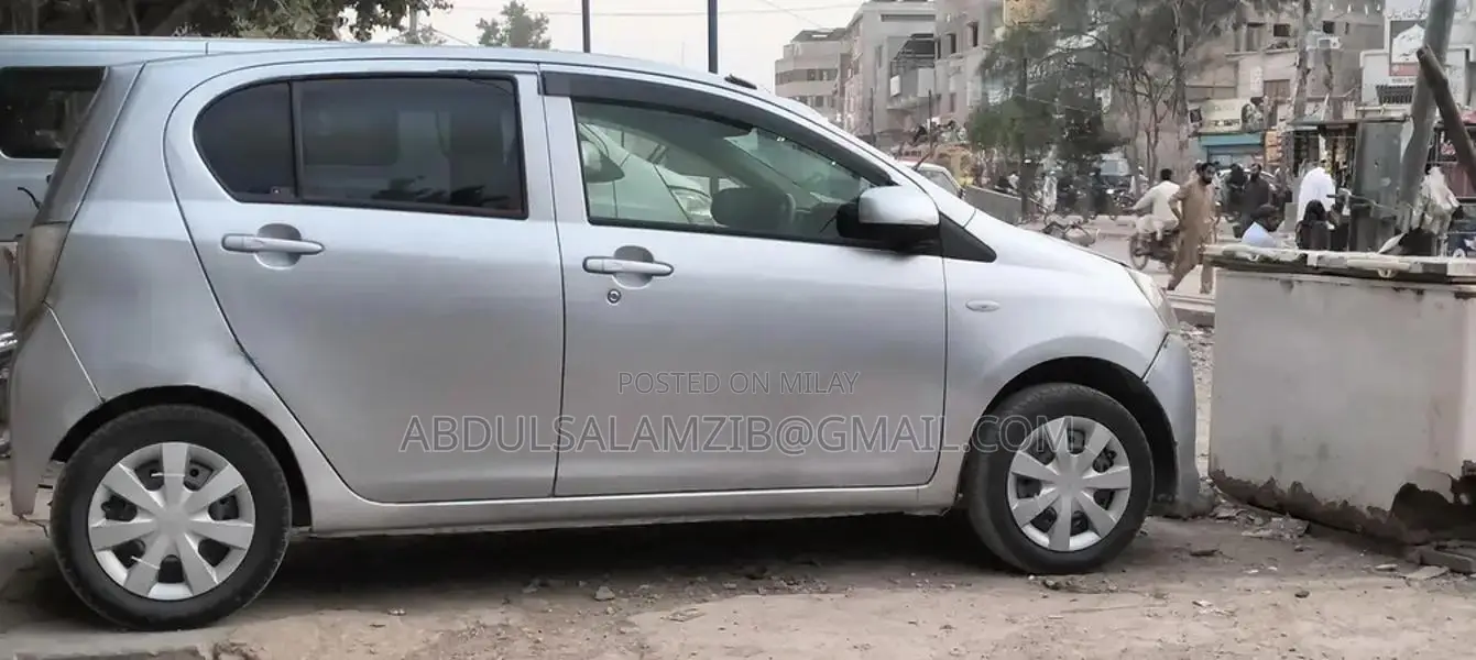 Daihatsu Mira Compact Hatchback Sedan