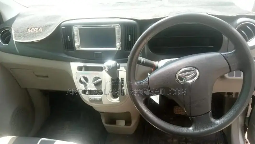 Daihatsu Mira Compact Hatchback Sedan