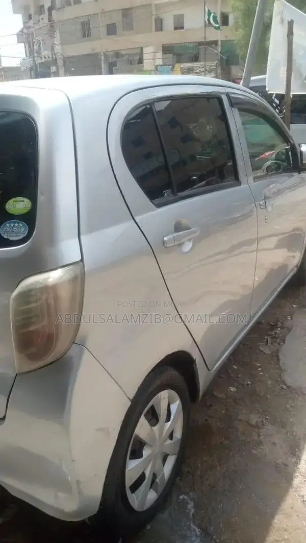 Daihatsu Mira Compact Hatchback Sedan