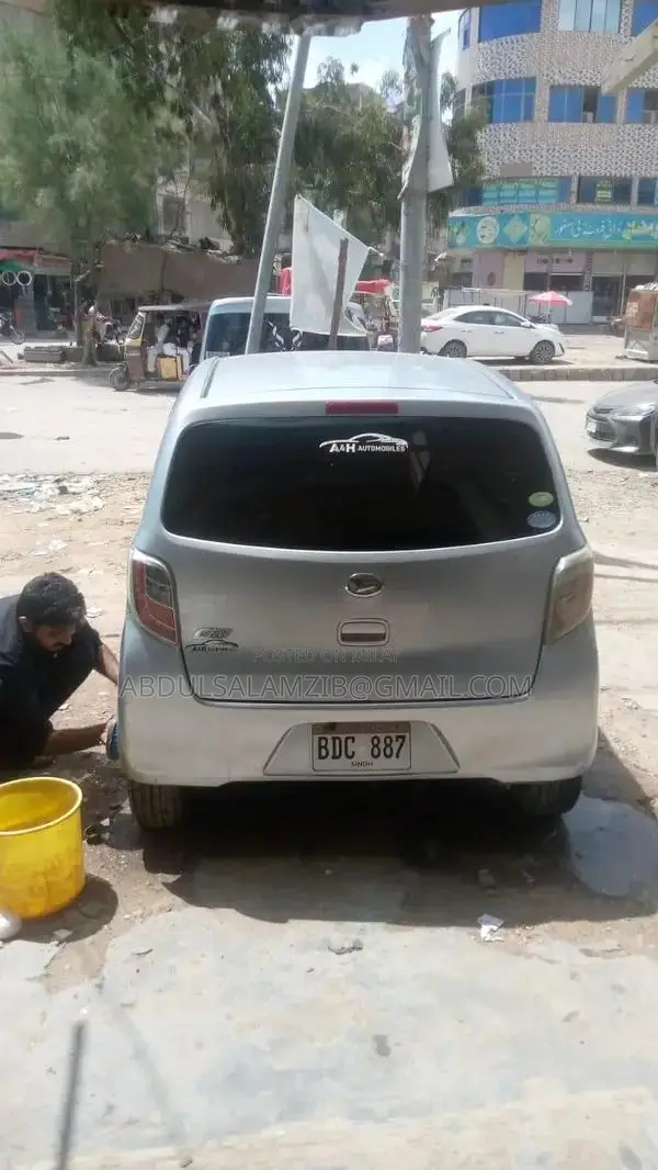 Daihatsu Mira Compact Hatchback Sedan