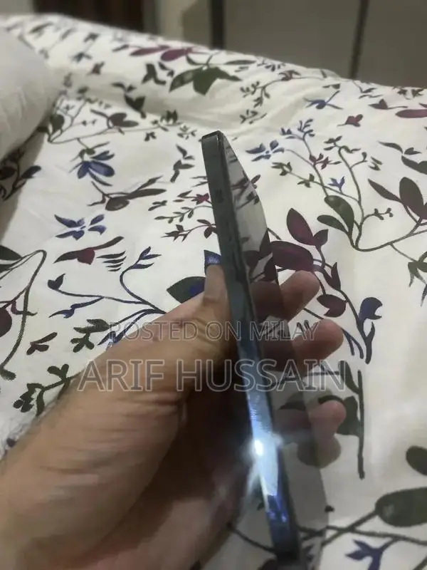 Apple iPhone 12 Pro Max Smartphone with Face ID Issues