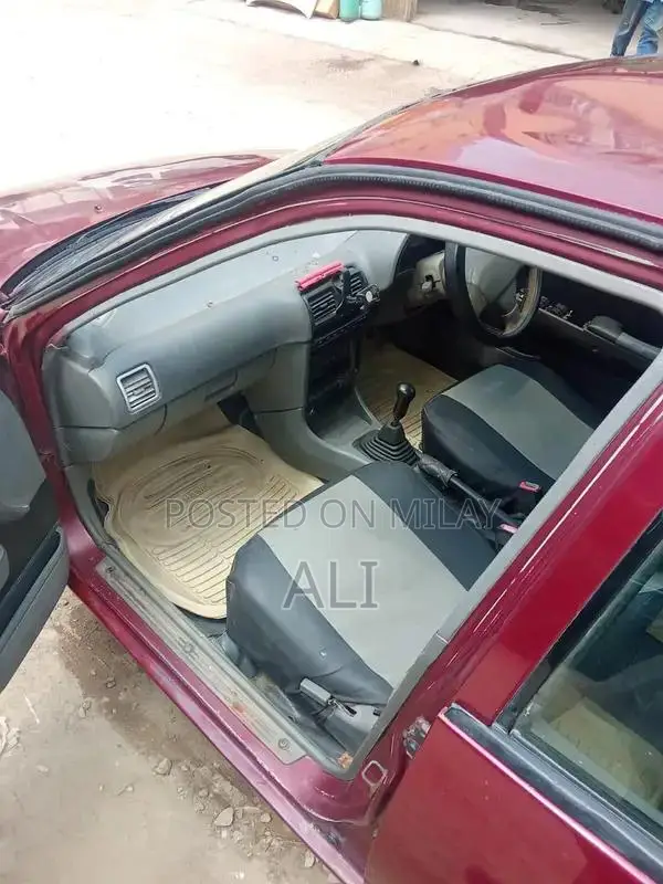 Cultus VXR Compact Hatchback with Power Windows