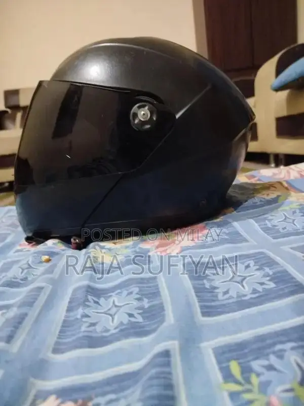 DOT Certified Flipup Motorcycle Helmet - Versatile Full-Face Design