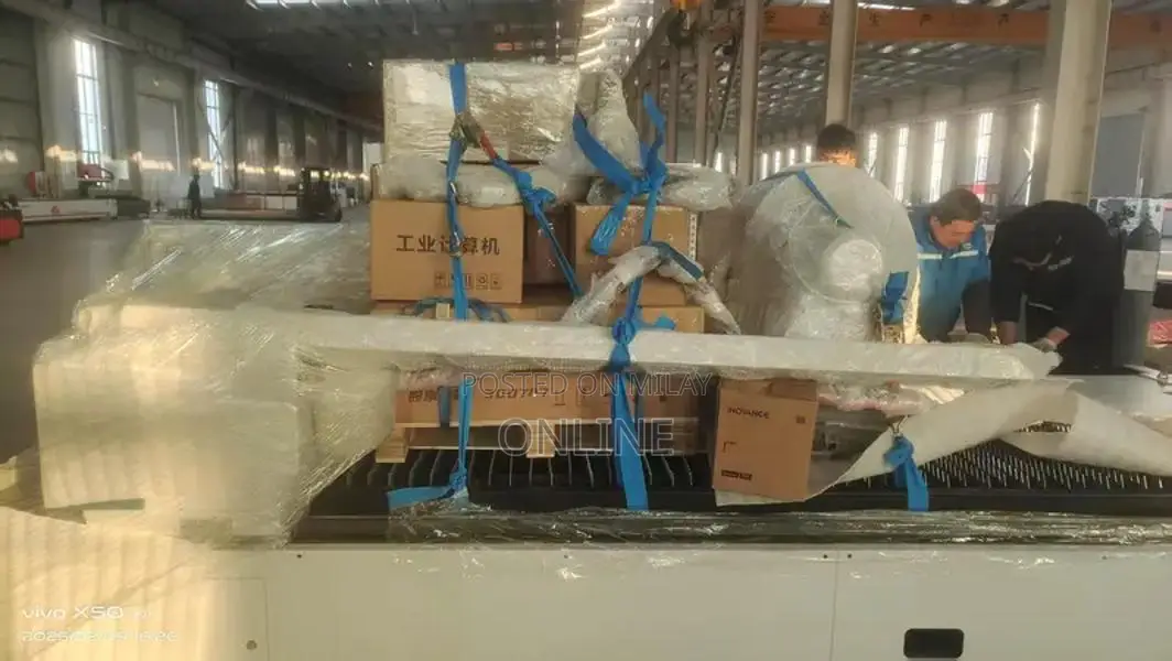 3000W CNC Fiber Laser Metal Cutting Machine Industrial Grade