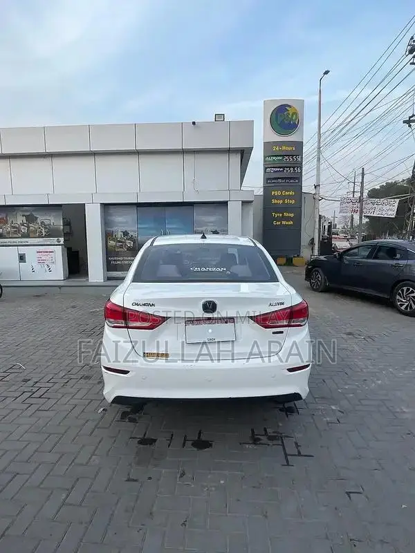 Alsvin Luminare 2022 Sedan - Low Mileage First-Hand Vehicle