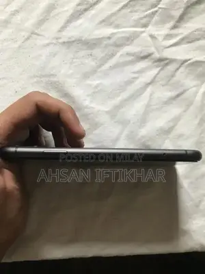 Apple Smartphone 64GB Black Edition - Nearly Pristine Condition