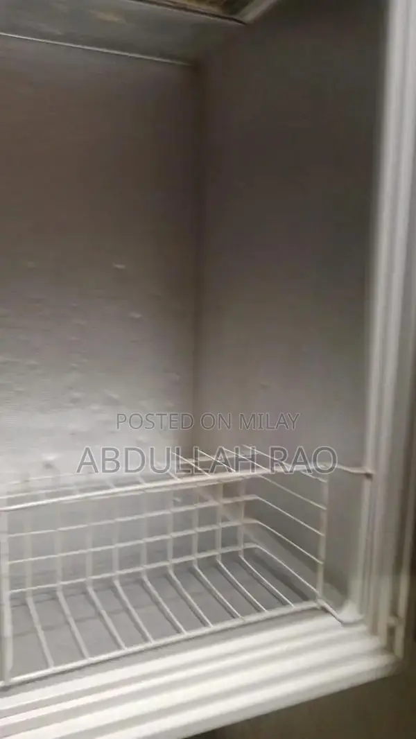 Compact Humidifier with Aroma Diffusion and Advanced Features