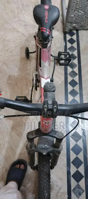 Brand New Bicycle - Excellent Condition Minimal Use