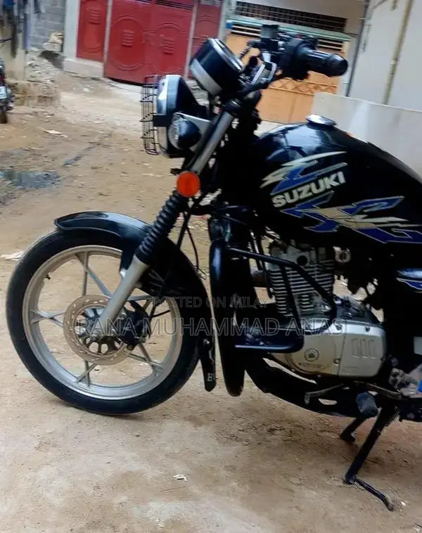Suzuki GS 150 SE Motorcycle - Premium Condition