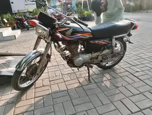 Honda CG 125 Motorcycle - Classic Two-Wheeler