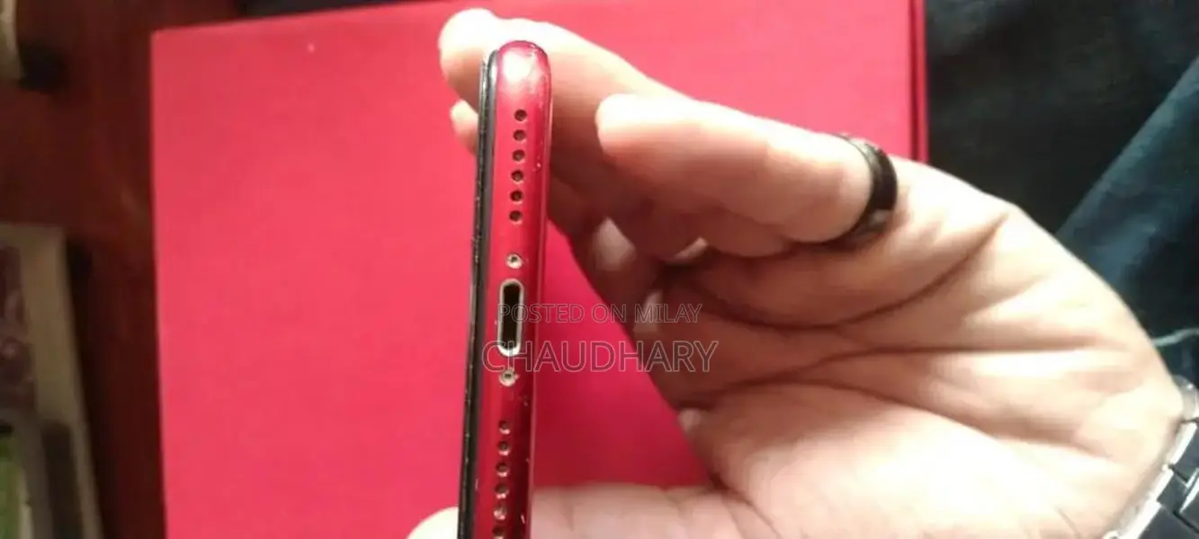 Apple iPhone 8 Smartphone - 256GB Storage with Battery Replacement