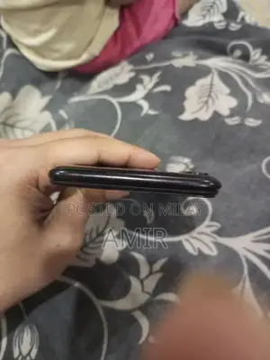 Infinix Hot 8 Smartphone 4GB RAM 64GB Storage