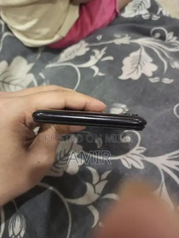 Infinix Hot 8 Smartphone 4GB RAM 64GB Storage