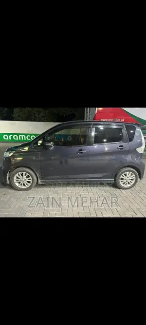 Nissan DayZ Highway Star Compact Urban Crossover