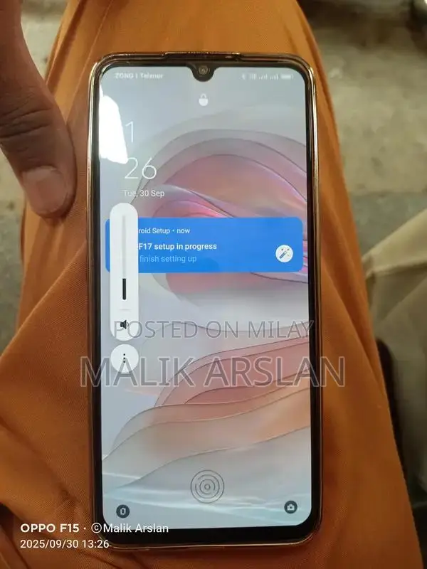 Oppo F17 Mid-Range Smartphone Dual SIM 8GB RAM 128GB Storage