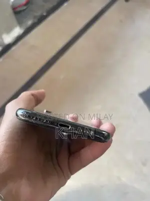 Apple iPhone XS 64GB Smartphone with Advanced Features