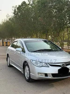 Photo - Honda Civic Hybrid Sedan - UK Import Compact Car