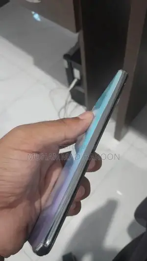 Photo - Huawei Y9s Smartphone with Large Storage and Gaming Performance