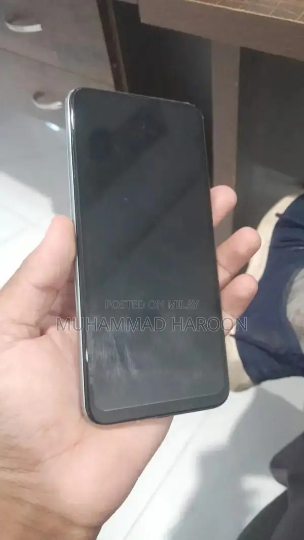 Huawei Y9s Smartphone with Large Storage and Gaming Performance