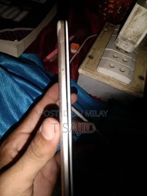 Vivo Smartphone 4GB RAM 64GB Storage Compact Device