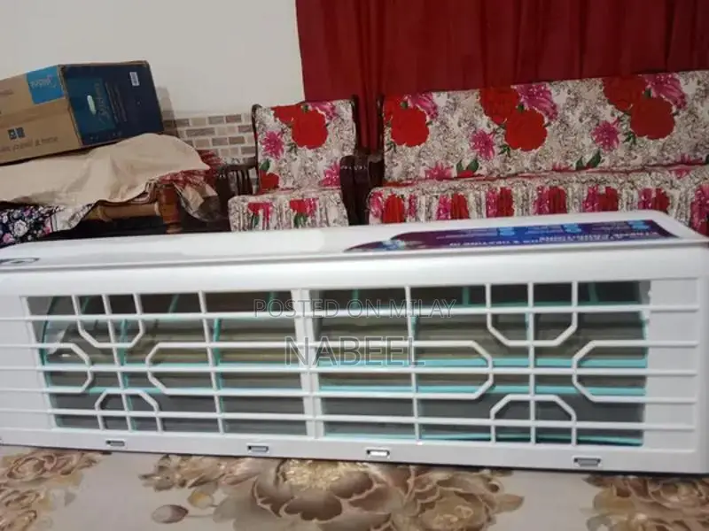 Midea 1 Ton Inverter Split Air Conditioner - Excellent Condition