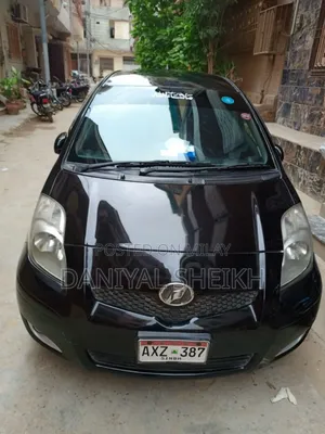 Photo - Toyota Vitz 2008 Black
