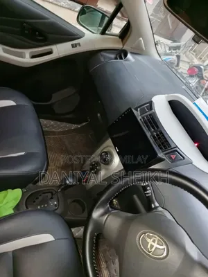 Toyota Vitz 2008 Black