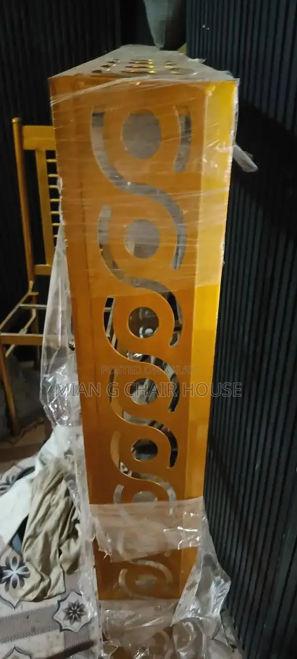 Banquet Event Furniture: Chairs and Tables for Weddings