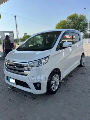 Nissan Dayz Highway Star G Compact Crossover