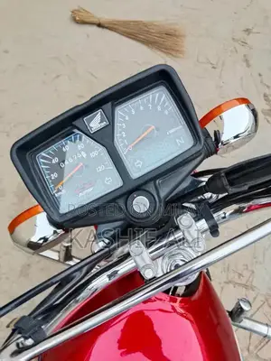 Honda 125 Motorcycle - Calar Red 2024 Model