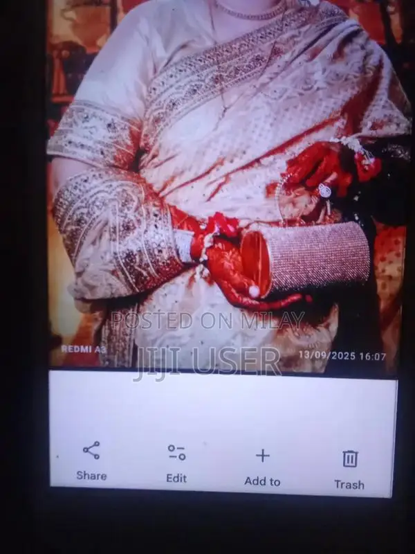 Traditional Indian Khadi Cotton Saree, Handcrafted Single-Use Elegant