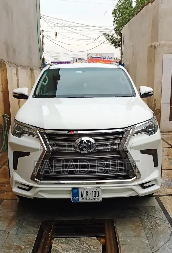 Toyota Fortuner 2018 Four-Wheel Drive SUV