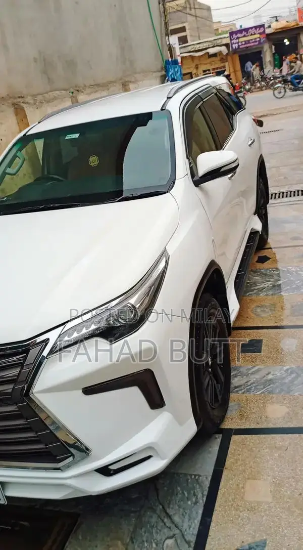 Toyota Fortuner 2018 Four-Wheel Drive SUV