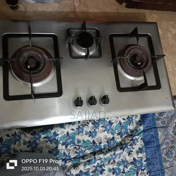 3-Burner Gas Stove - Compact Kitchen Cooking Appliance