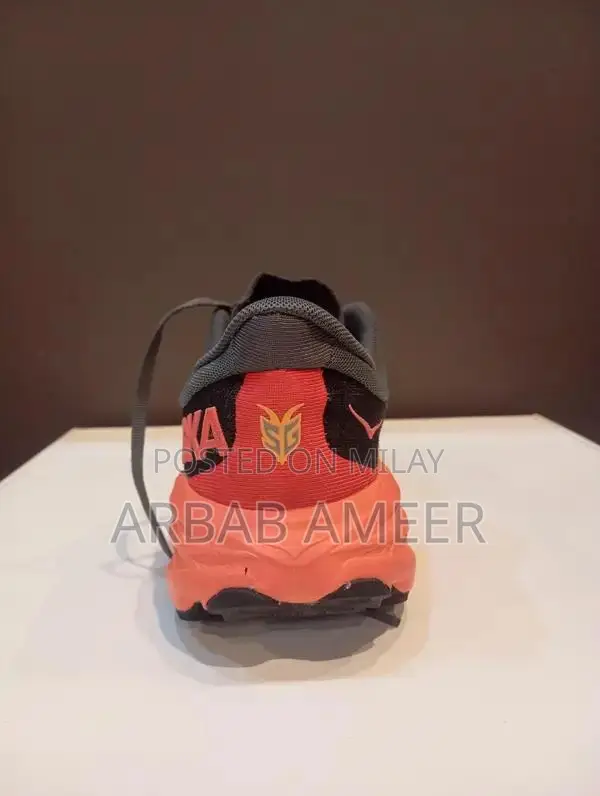 Hoka Speedgoat 5 Trail Running Shoes - Size 40 Euro