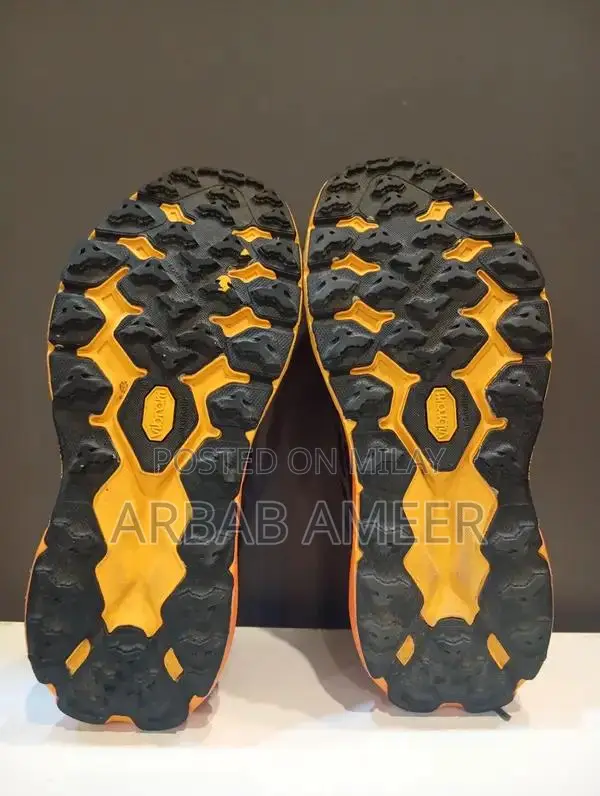 Hoka Speedgoat 5 Trail Running Shoes - Size 40 Euro