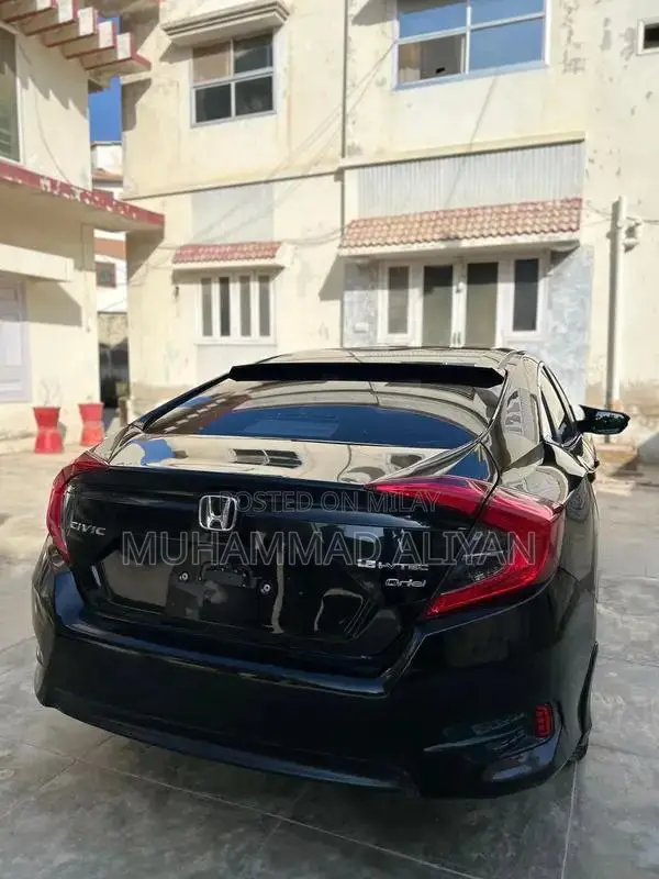 2018 Honda Civic 1.8 CVT Black Sedan