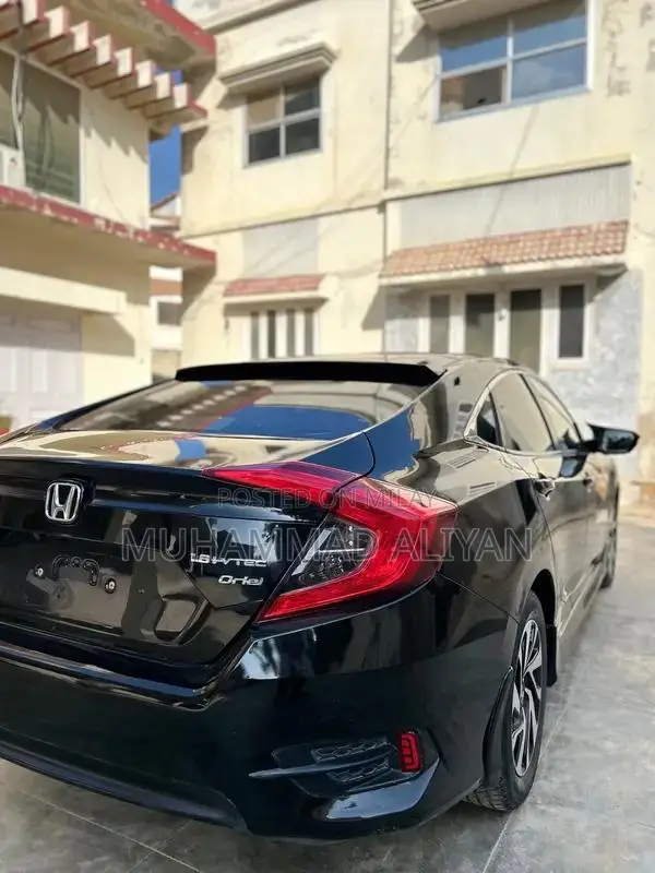 2018 Honda Civic 1.8 CVT Black Sedan