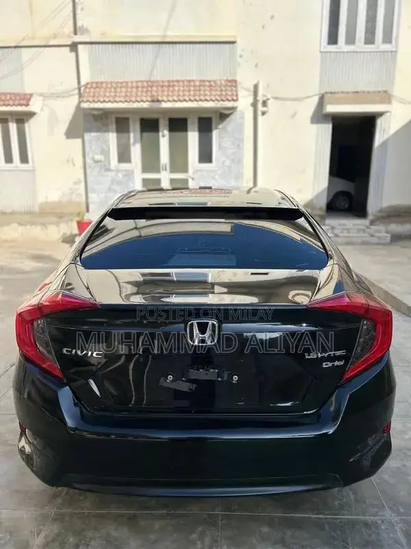 2018 Honda Civic 1.8 CVT Black Sedan