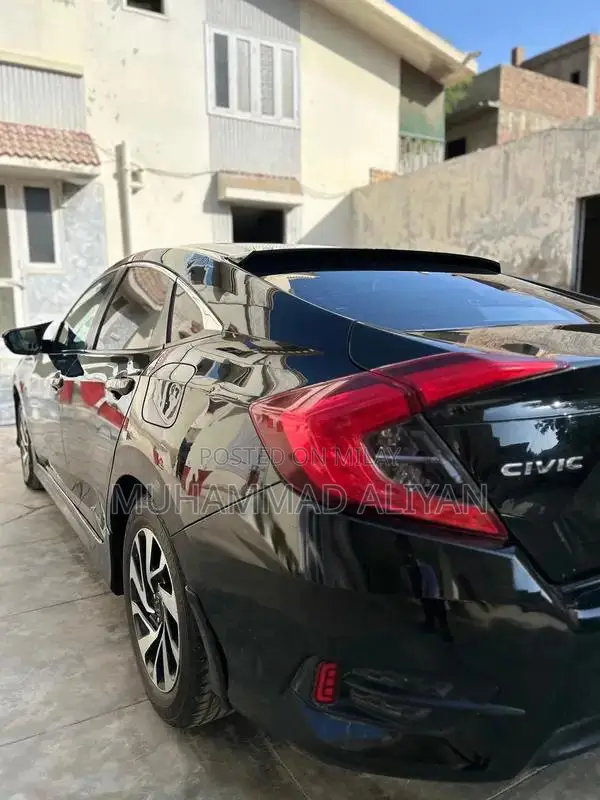 2018 Honda Civic 1.8 CVT Black Sedan
