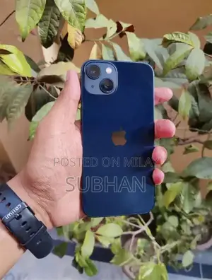 Apple Smartphone 128GB Storage Excellent Condition