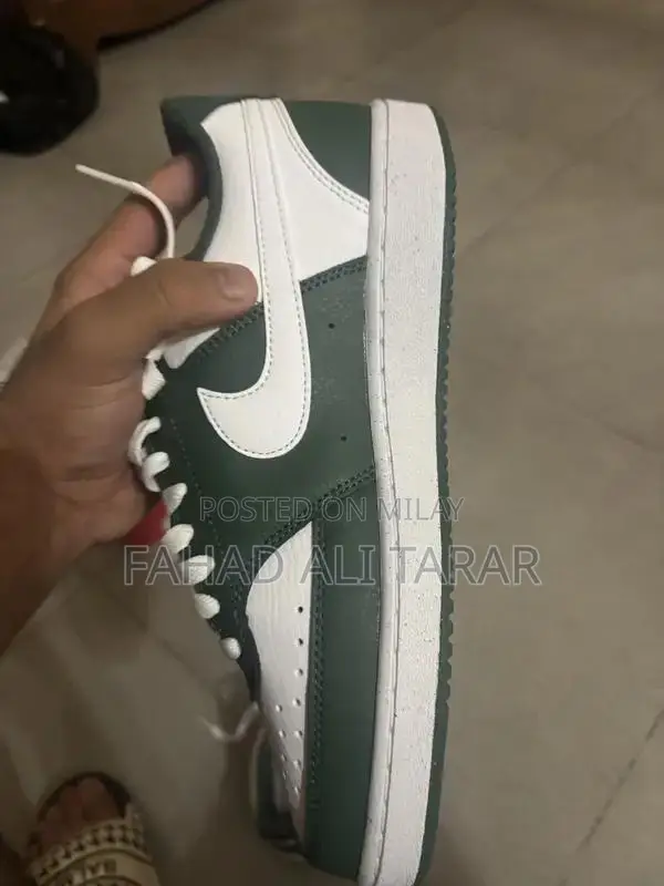 Nike Air Force 1 Sneakers - Classic Urban Streetwear Shoes