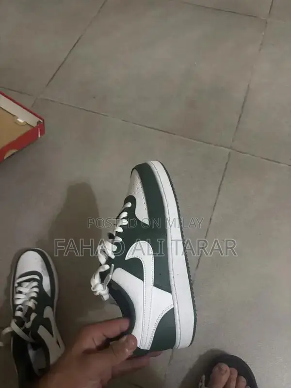 Nike Air Force 1 Sneakers - Classic Urban Streetwear Shoes