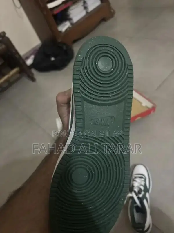 Nike Air Force 1 Sneakers - Classic Urban Streetwear Shoes