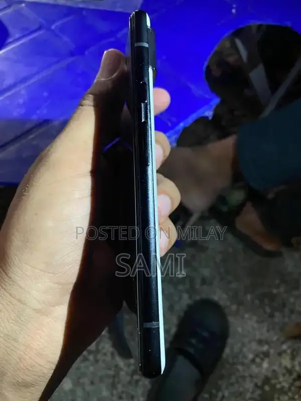 Google Pixel 6 Pro Smartphone - Cracked Glass, Still Functional