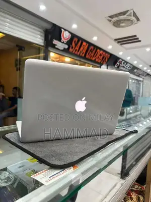 Mid 2012 MacBook Pro 13-inch Intel Core i5 Laptop